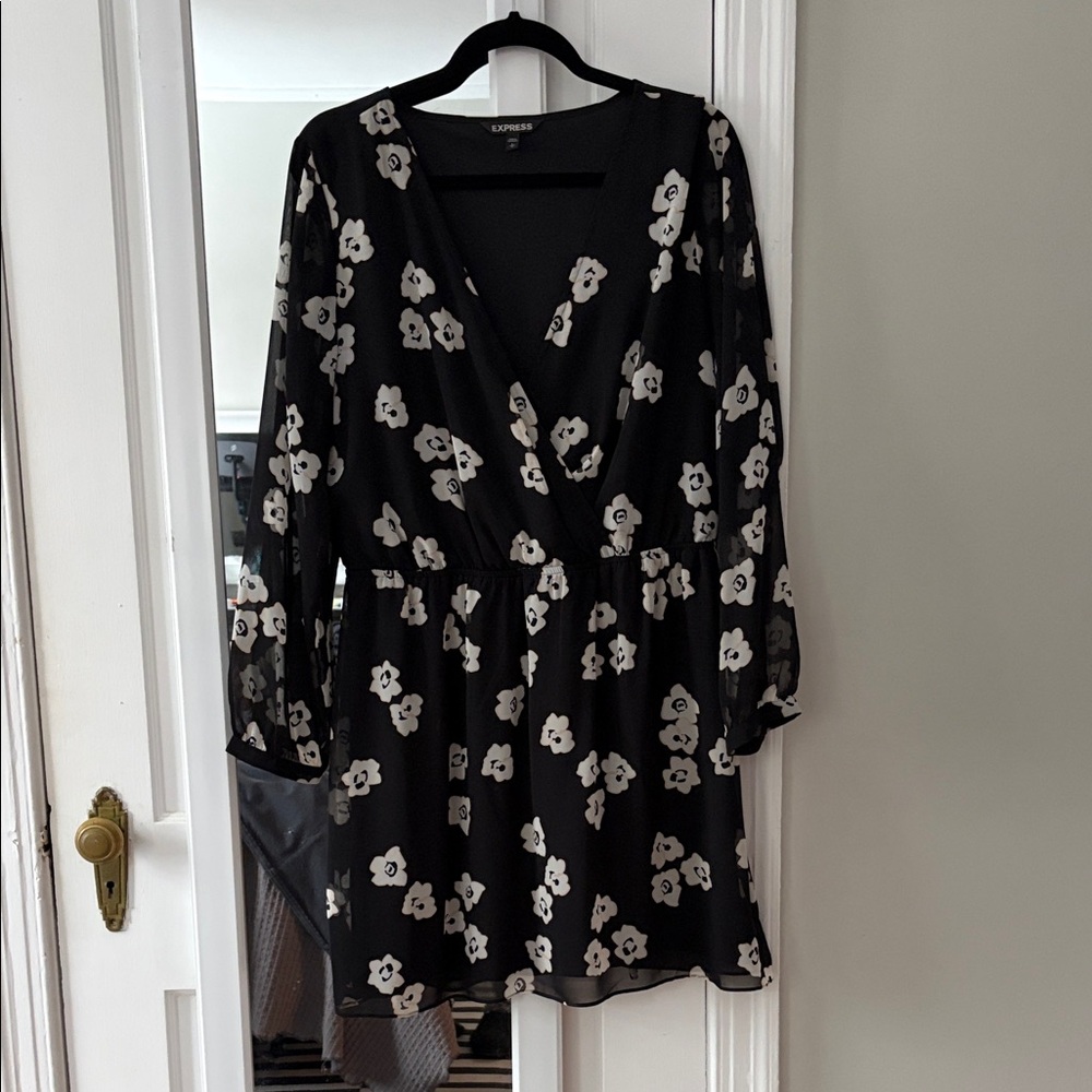 Express Black and White Floral Long Sleeve Mini Dress